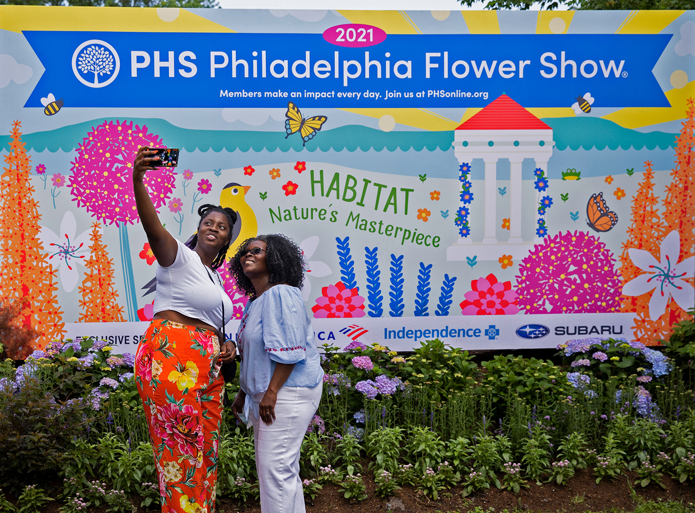 Billboard at entrance to the 2021 PHS Philadelphia Flower Show.